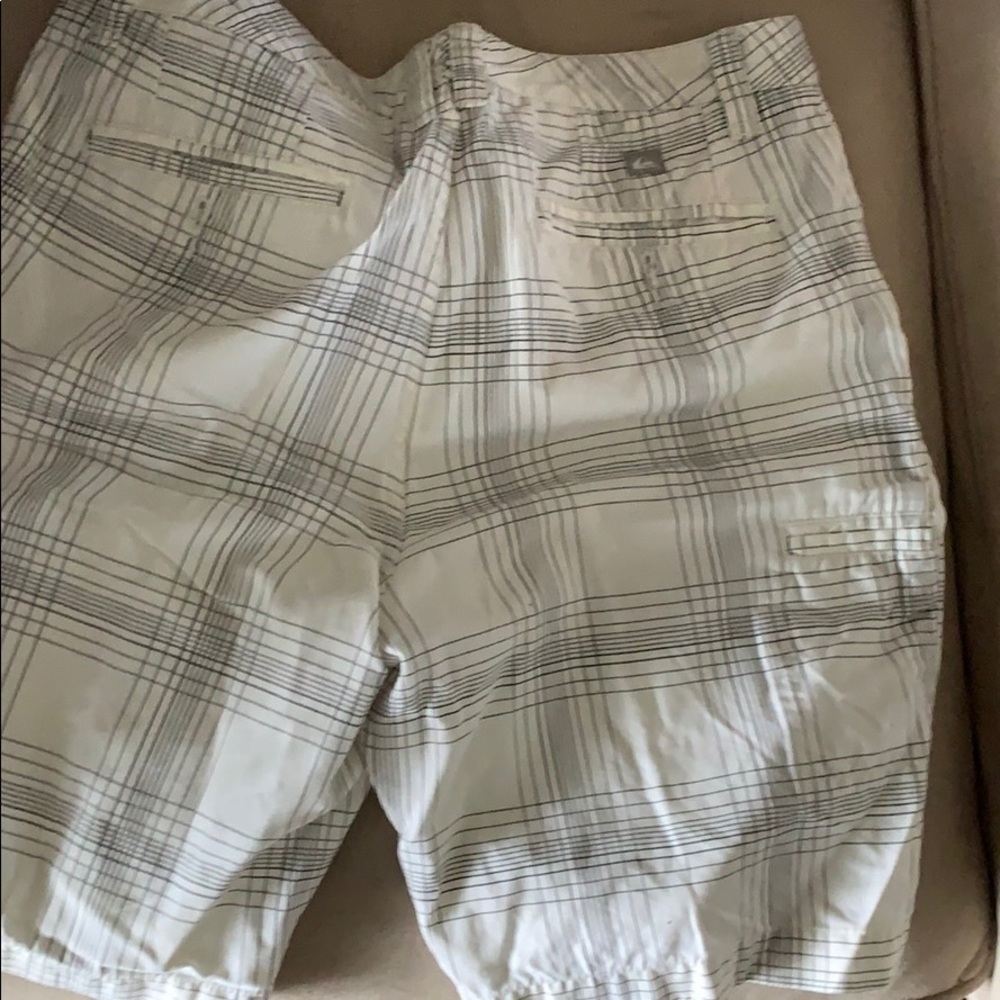 Quicksilver shorts - Picture 3 of 3